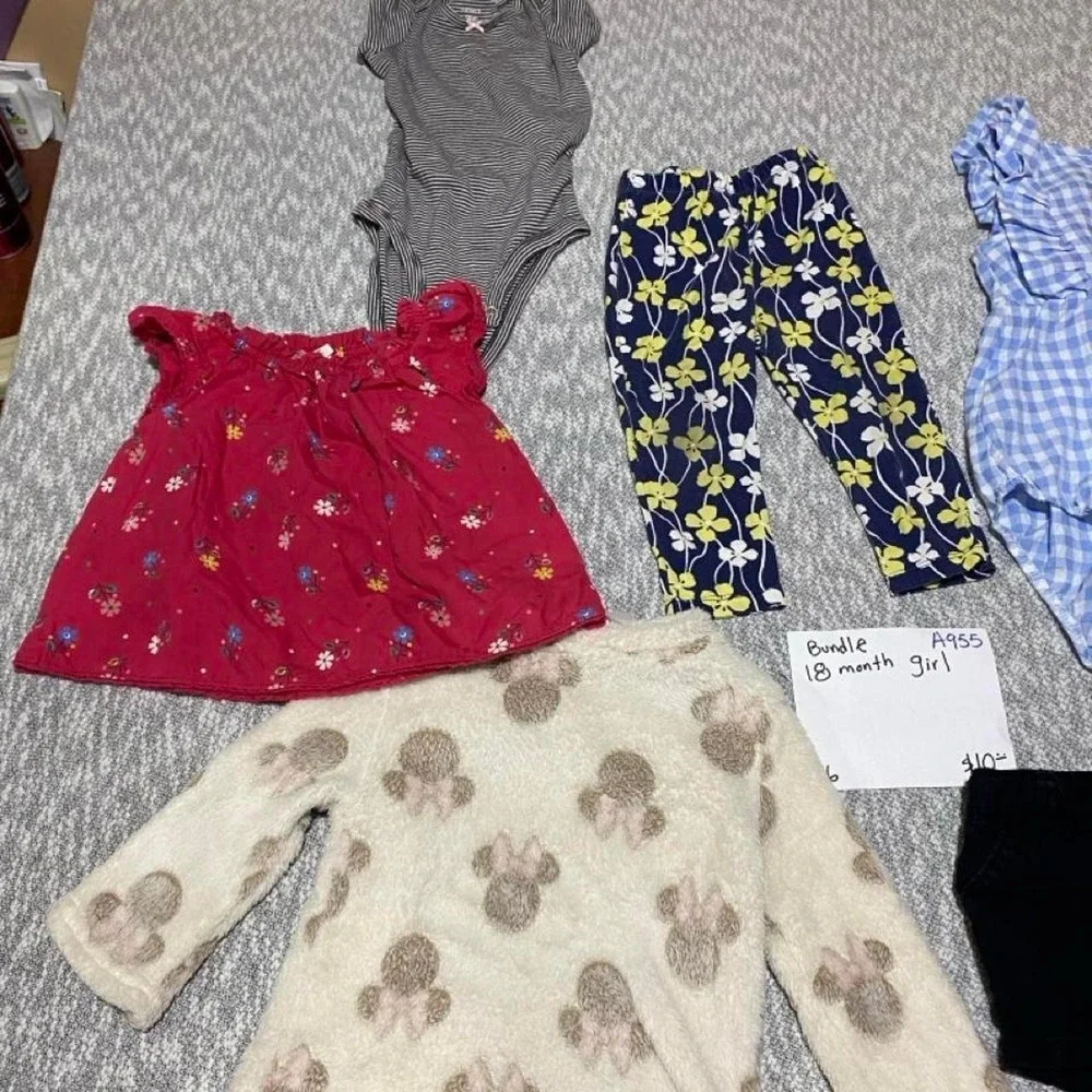 Baby girl clothes bundle Size: 18 months. SKU-A955#kids
